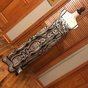 WHBM maxi black/white